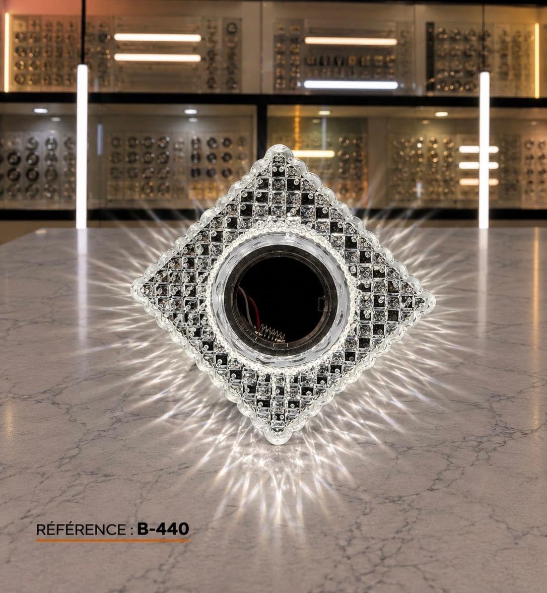 Spot LED décoratif carré en cristal